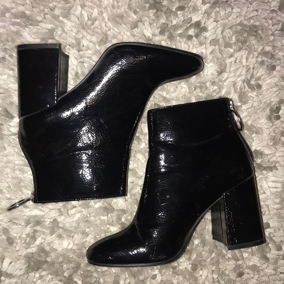Forever 21 Shoes - F21 black booties
